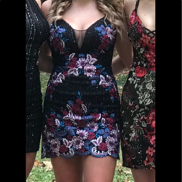 Homecoming dress - Picture 2 of 2